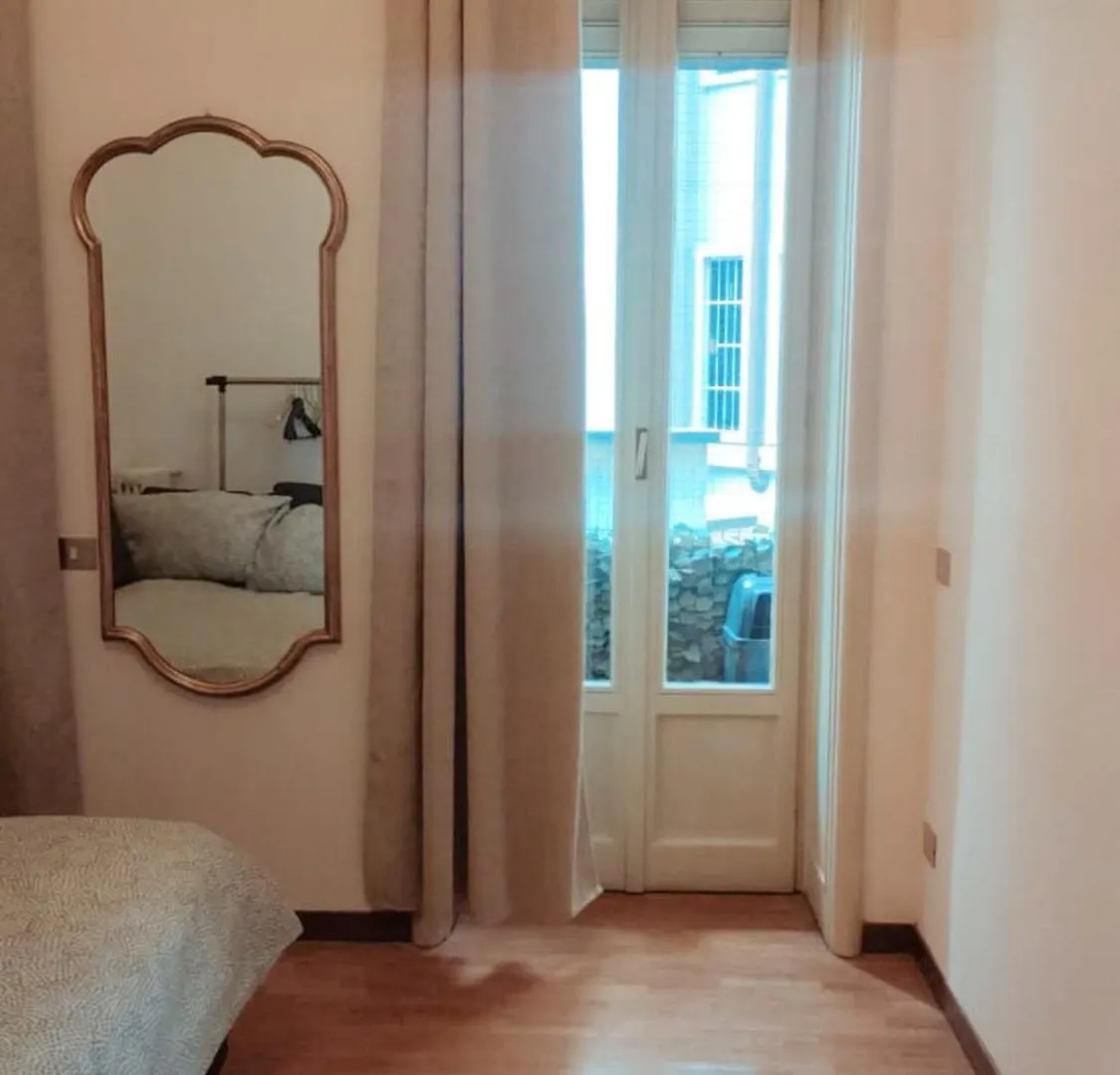 3 Minutes On Foot From Duomo! Big Apartament With 3 Bedrooms And Balcony Mediolan