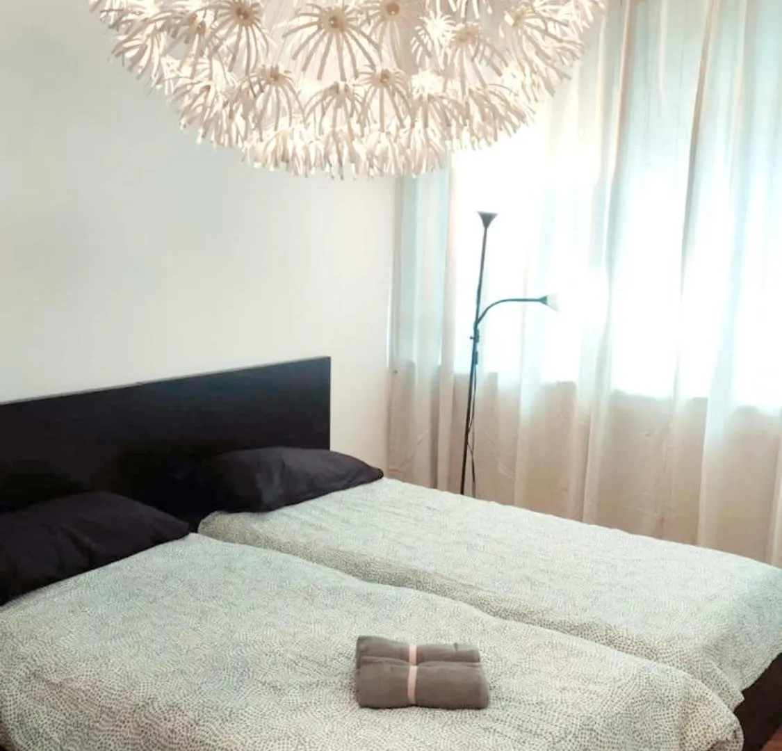 3 Minutes On Foot From Duomo! Big Apartament With 3 Bedrooms And Balcony Mediolan Włochy